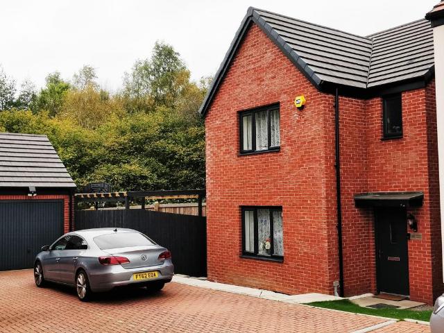 3 bedroom detached house for sale