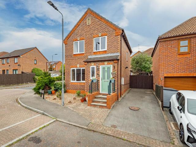 3 bedroom detached house for sale
