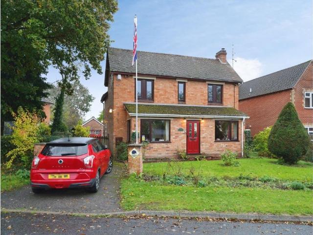 3 bedroom detached house for sale