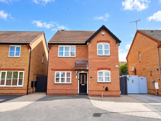3 bedroom detached house for sale
