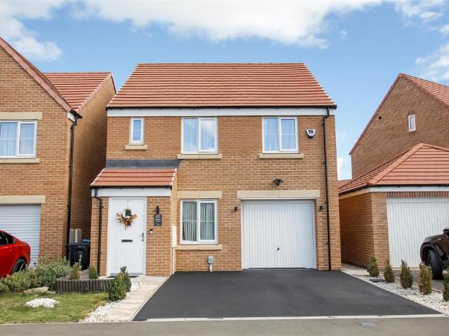 3 bedroom detached house for sale