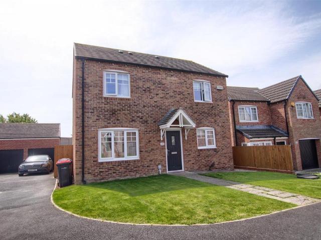 3 bedroom detached house for sale