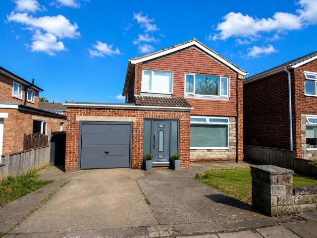 3 bedroom detached house for sale