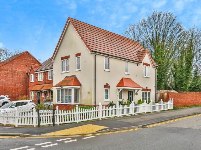 3 bedroom detached house for sale