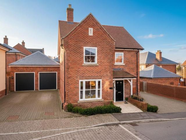 3 bedroom detached house for sale