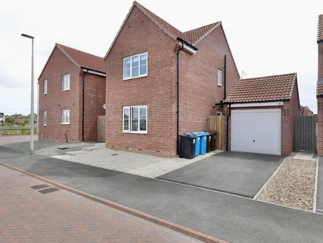 3 bedroom detached house for sale