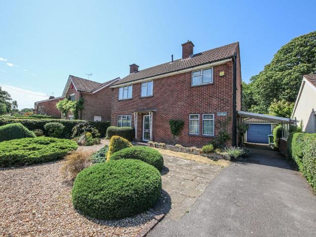 3 bedroom detached house for sale