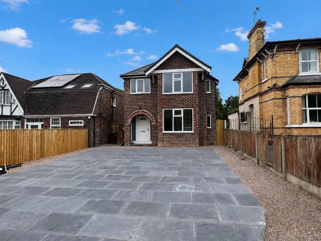 3 bedroom detached house for sale