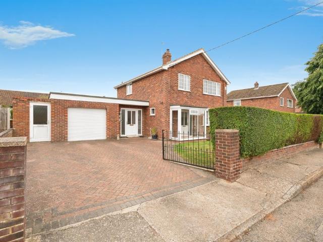 3 bedroom detached house for sale