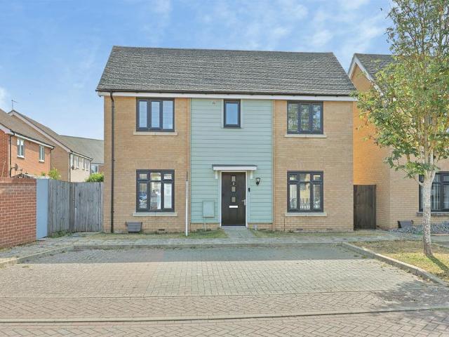 3 bedroom detached house for sale
