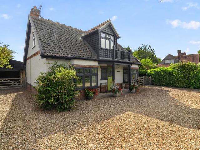 3 bedroom detached house for sale