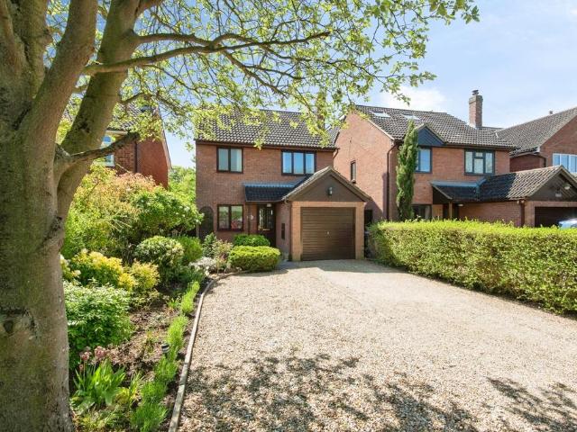 3 bedroom detached house for sale