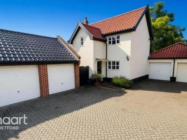 3 bedroom detached house for sale