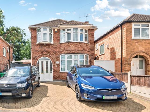 3 bedroom detached house for sale