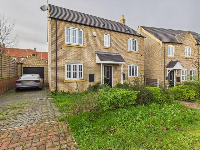 3 bedroom detached house for sale