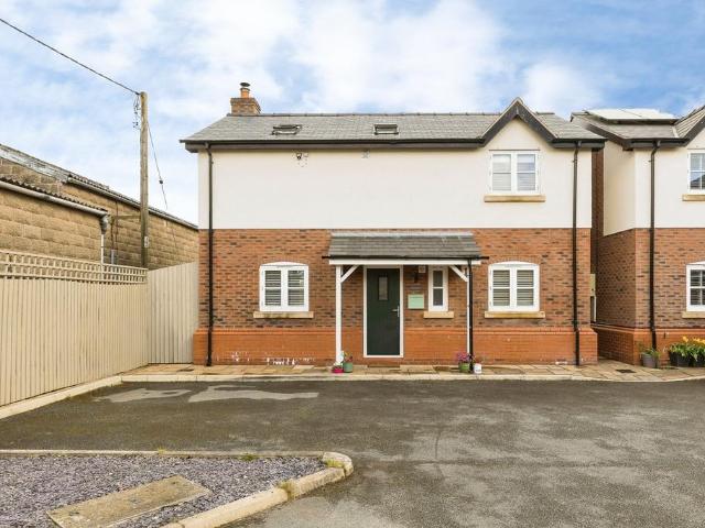 3 bedroom detached house for sale