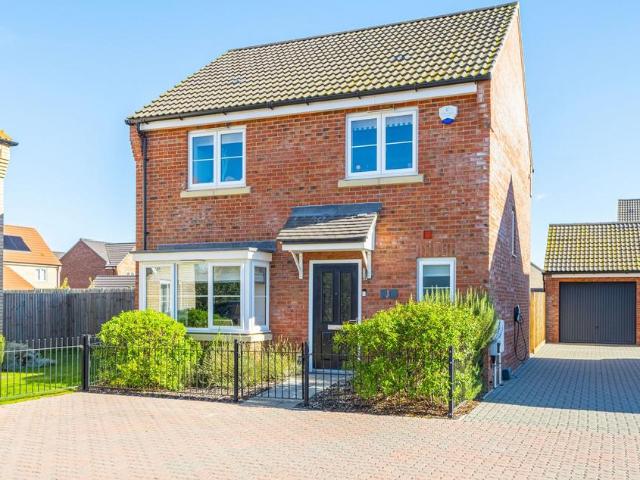 3 bedroom detached house for sale