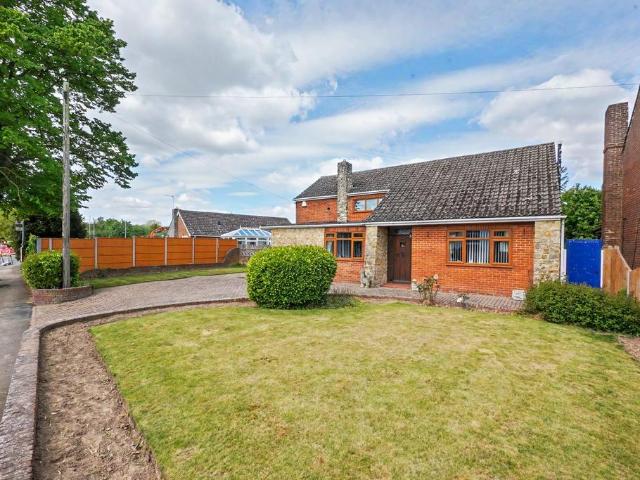 3 bedroom detached house for sale