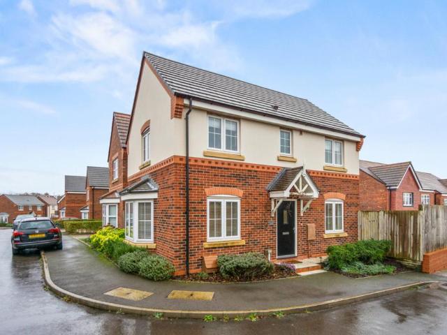 3 bedroom detached house for sale