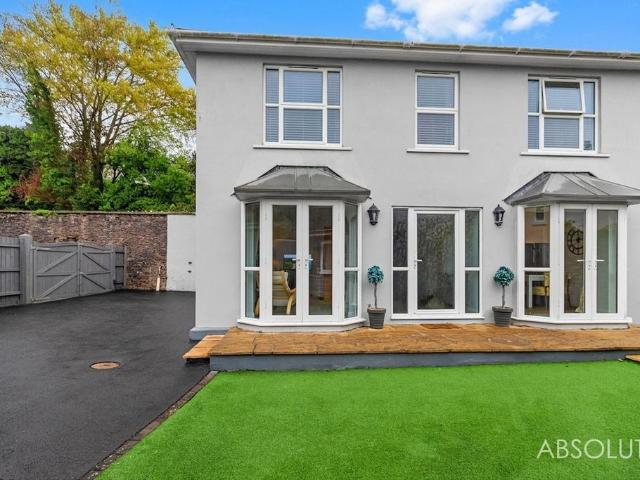 3 bedroom detached house for sale