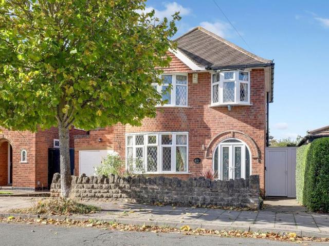 3 bedroom detached house for sale