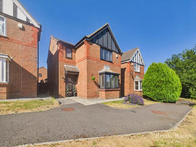 3 bedroom detached house for sale