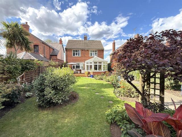 3 bedroom detached house for sale