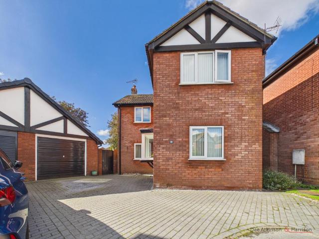 3 bedroom detached house for sale