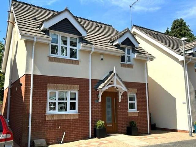 3 bedroom detached house for sale