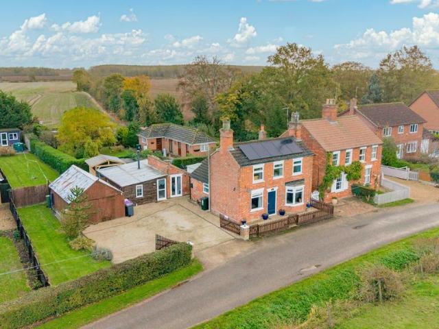 3 bedroom detached house for sale