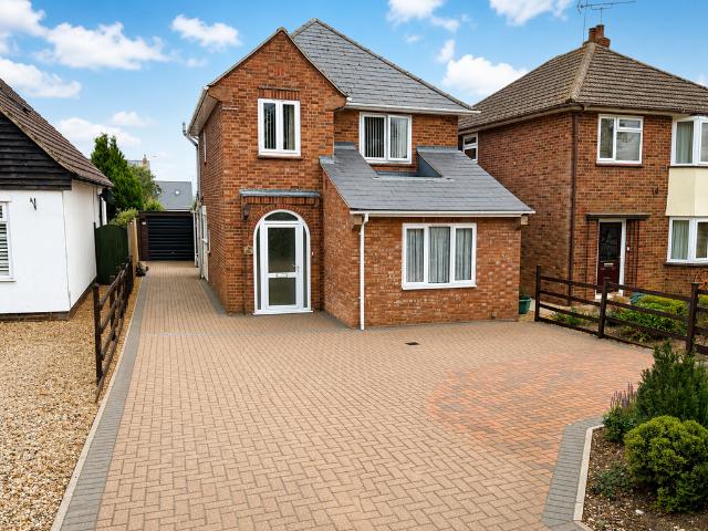 3 bedroom detached house for sale