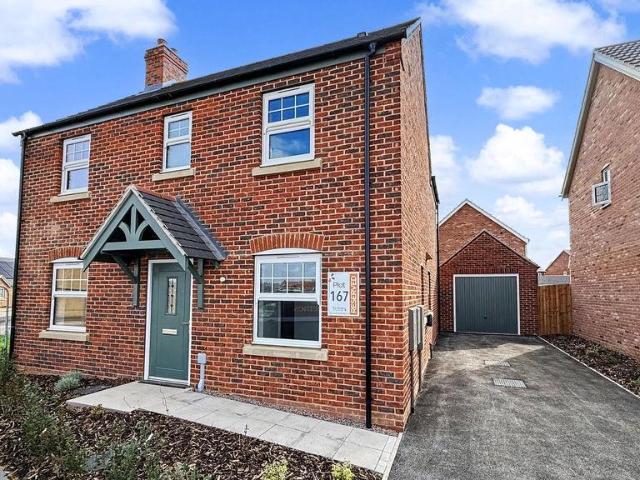 3 bedroom detached house for sale