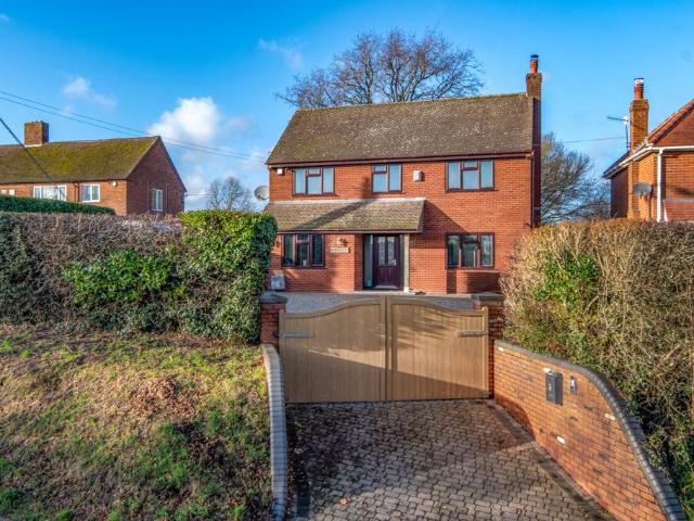 3 bedroom detached house for sale