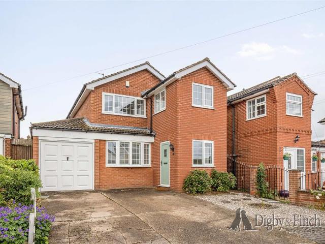 3 bedroom detached house for sale