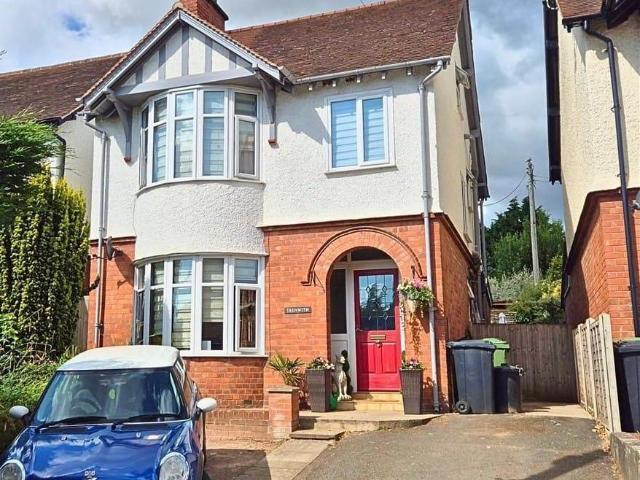 3 bedroom detached house for sale