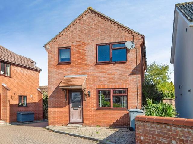 3 bedroom detached house for sale