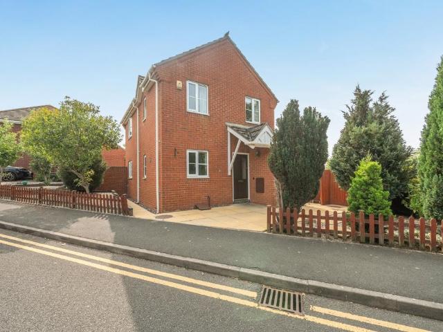 3 bedroom detached house for sale