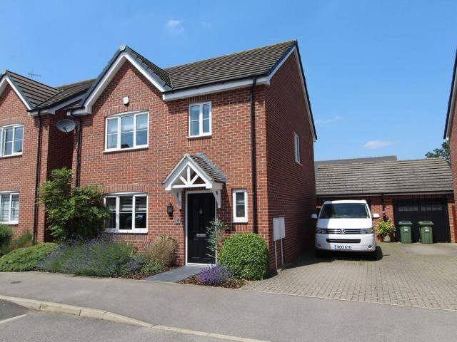 3 bedroom detached house for sale
