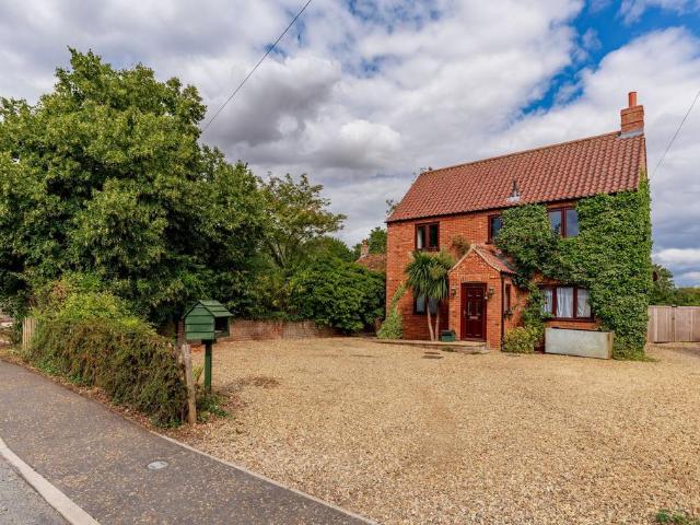 3 bedroom detached house for sale