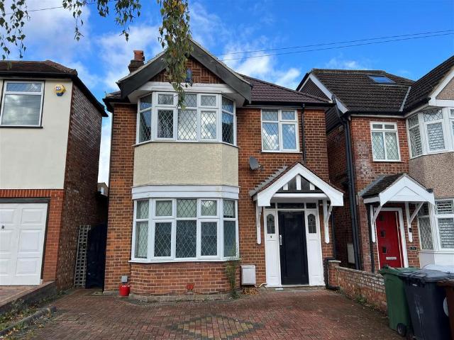 3 bedroom detached house for sale
