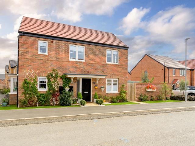 3 bedroom detached house for sale