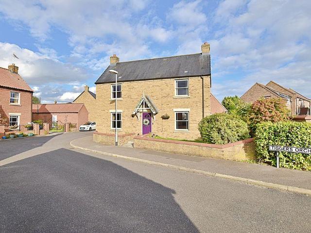 3 bedroom detached house for sale