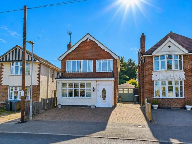 3 bedroom detached house for sale
