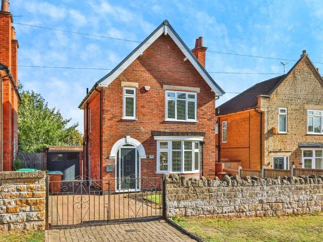 3 bedroom detached house for sale
