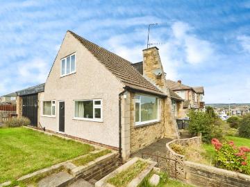 House for sale in Bingley West - Garden
