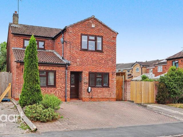 3 bedroom detached house for sale
