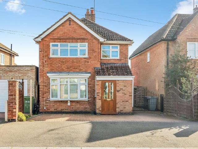 3 bedroom detached house for sale