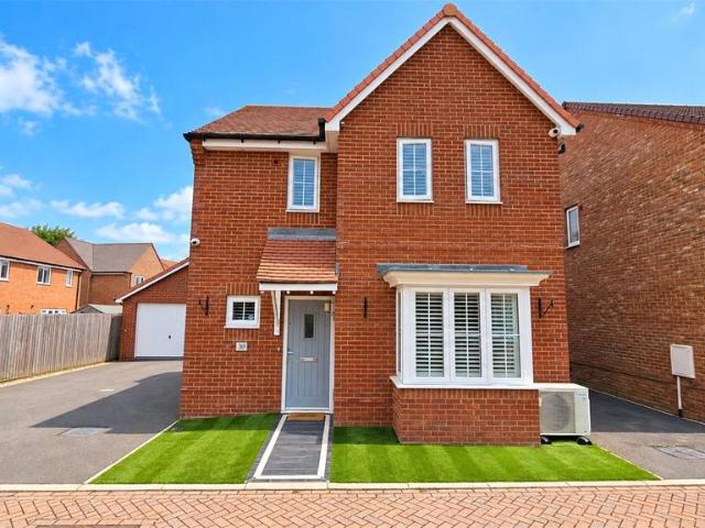 3 bedroom detached house for sale