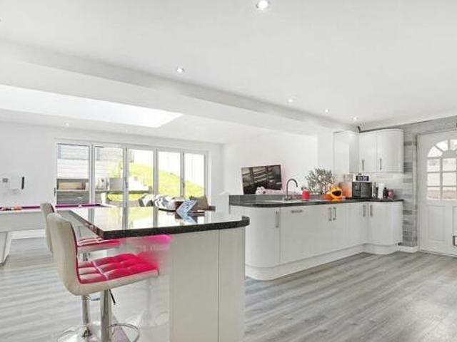 3 Bedroom Detached House For Sale In Chatham
