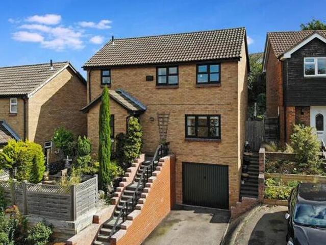 3 Bedroom Detached House For Sale In Chatham